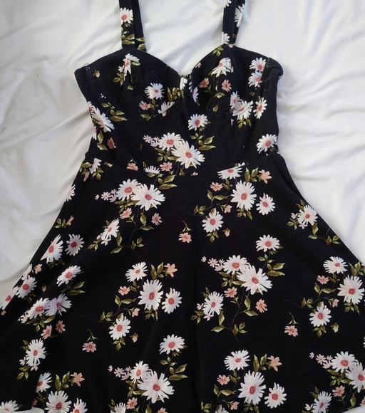 Dress - Picture 2 of 2